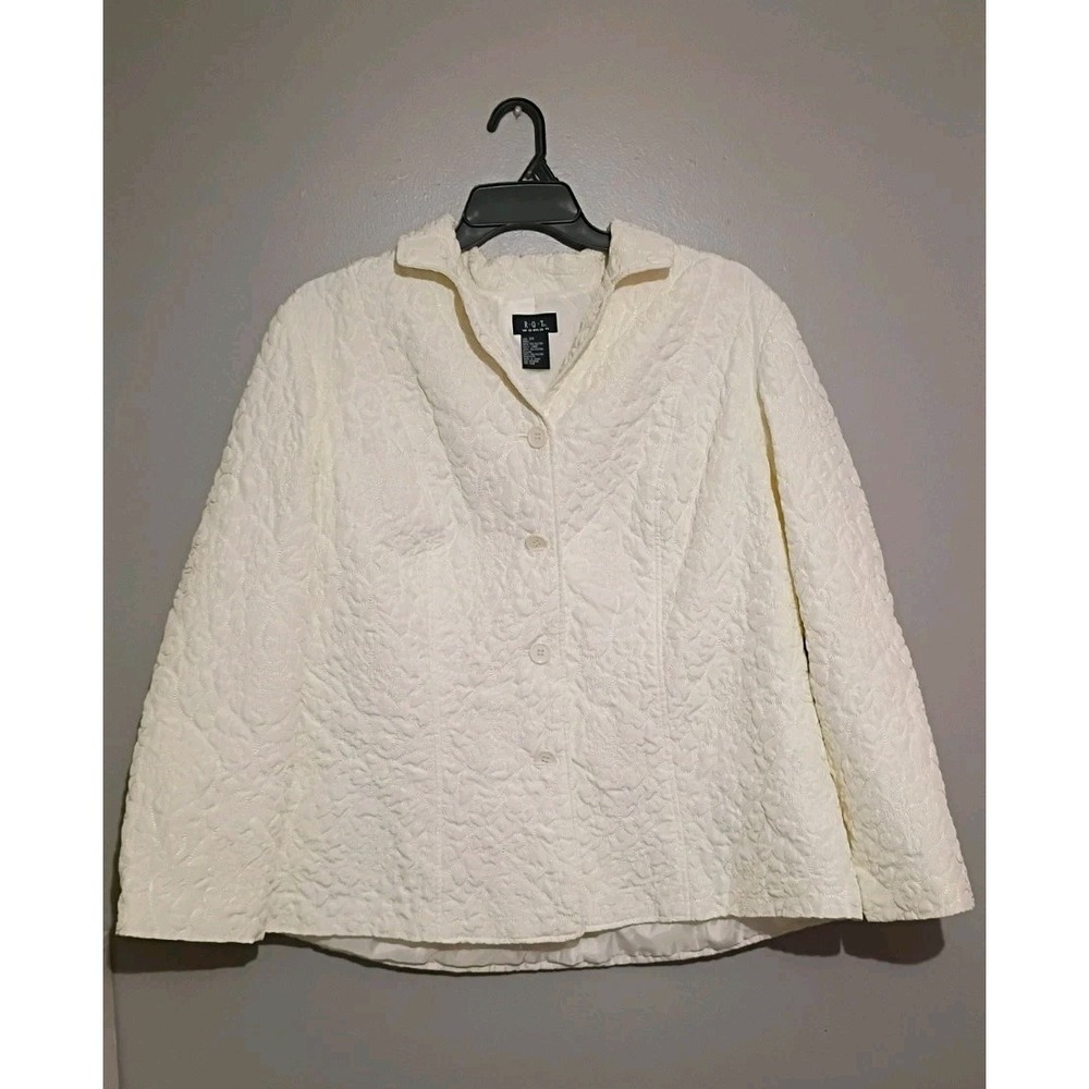 R.Q.T Chic Cream Quilted Blazer‎ Size 2X